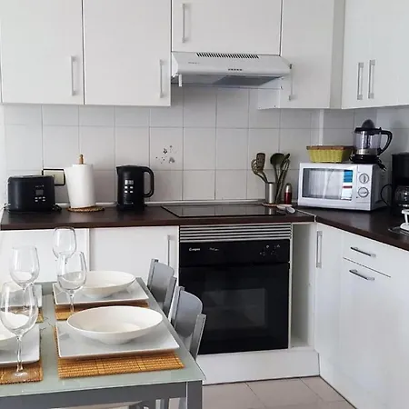 Sol & Arena Apartment *